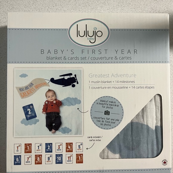 lulujo Baby’s First Year Milestone Blanket and Card Set - Picture 2 of 3